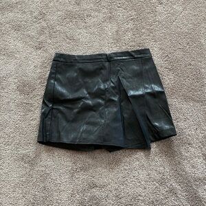 Iris Black Faux Leather Pleated Mini Skort High Waist SIZE L